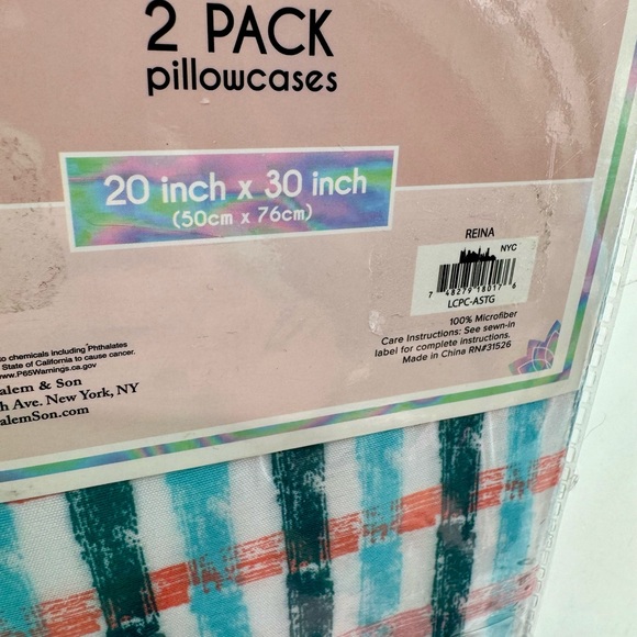Lulu & Coco 2 Pack Pillowcases Reina Pattern 20” X 30”  Microfiber NEW Bedding - Picture 3 of 4